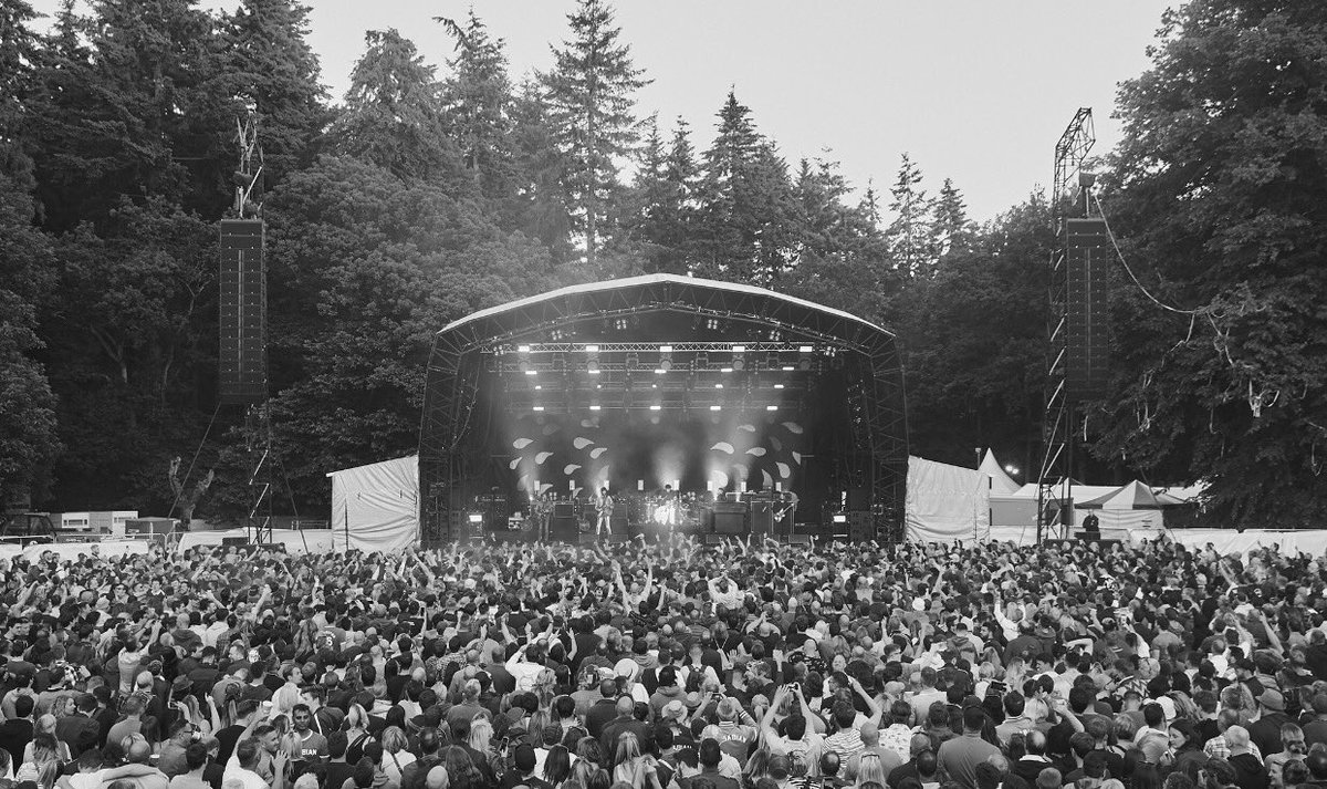 KasabianHQ (@kasabianhq) on Twitter photo The UK’s music industry contributes over £5bn to the economy and live music is its heart and soul, we’re calling on the Government to help our industry and protect jobs and the live music scene #letthemusicplay 📸: <a href="/neilbedford/">📸Neil Bedford📸</a> The UK’s music industry contributes over £5bn to the economy and live music is its heart and soul, we’re calling on the Government to help our industry and protect jobs and the live music scene #letthemusicplay 📸: <a href="/neilbedford/">📸Neil Bedford📸</a>
