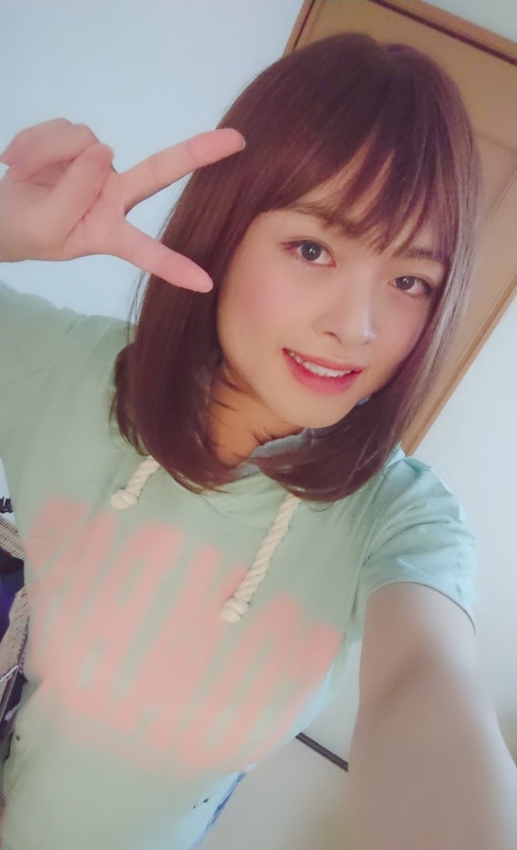 弟にアカウントを発見され崩れ落ちる女装レイヤー と 思いきや Togetter 弟にアカウントを発見され崩れ落ちる女装レイヤー と 思いきや Togetter