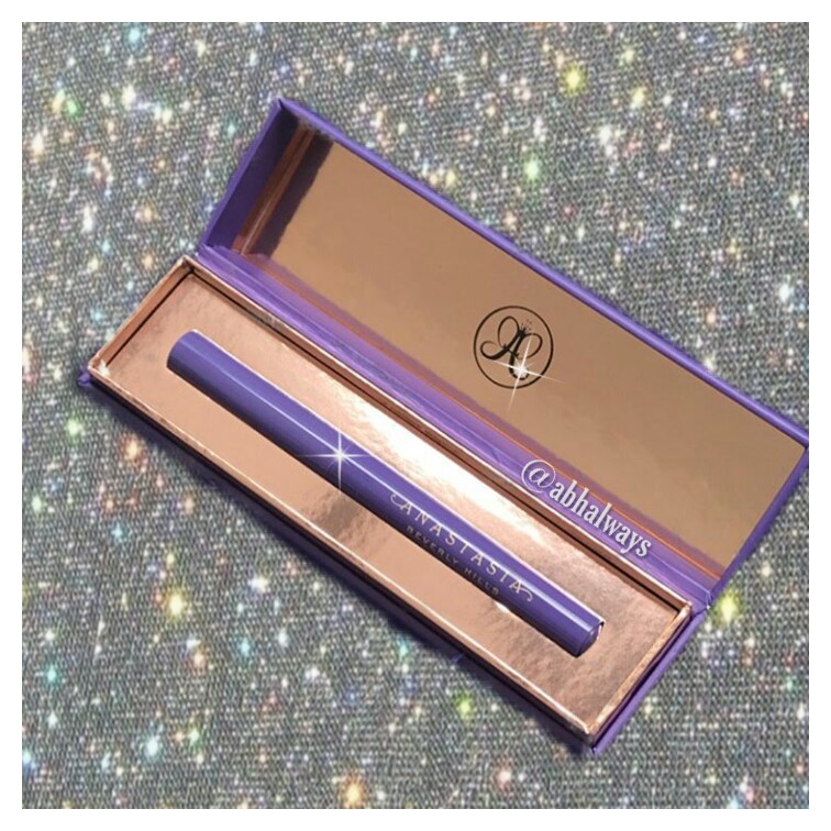 abhalways's tweet photo. Product : ABH Liquid Eyeliner 😍
Edited by : Me
PC : @FakhiaArif
.
.
.
@norvina
@ABHcosmetics
@anastasiasoare
#abhcosmetics #norvina #anastasiasoare #wearebrows #abhpr #abhprlist #abhxnorvina #Anastasiabrows #norvinapalette #dipbrow #dipbrowgel #Anastasiabeverlyhills https://t.co/fQsEl7TQlh