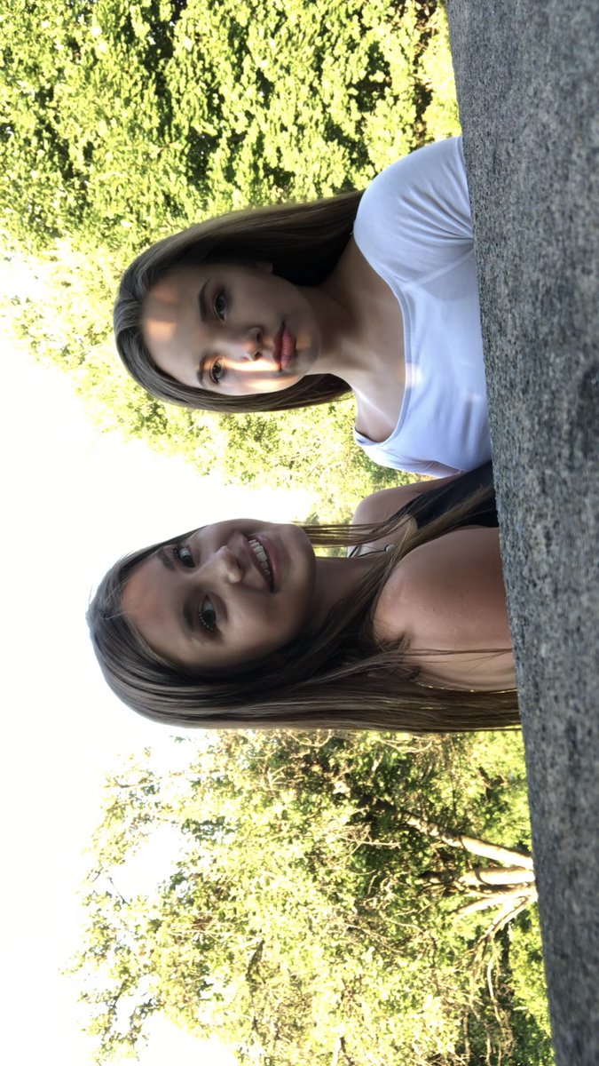 Catherinee3011's tweet photo. Happy 18th Birthday!! Have the best day:) love ya💞@PersingerAlly https://t.co/H5VsK4EJrp