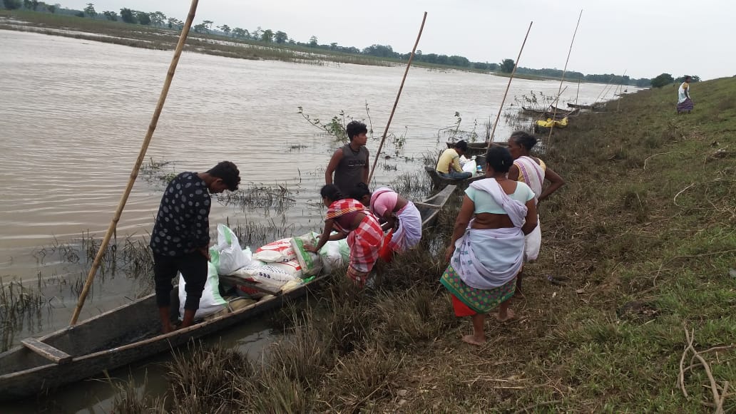 neadsjorhat's tweet photo. #NEADS continuing the relief assistance to address the immediate needs of the flood & covid hit vulnerable people of Jorhat, Assam.
#Assam #ResponseToPandemic #COVID19 #FightAgainstCoronavirus #AssamFlood2020
@CMOfficeAssam @sdma_assam https://t.co/QnC9KQzXss