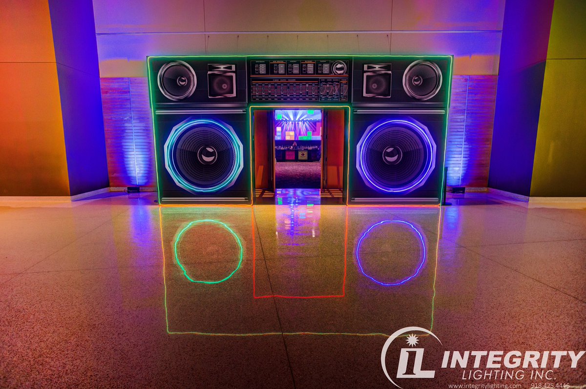 IntegrityLAVS's tweet photo. That time @tpcstudios built a giant boom box for guest to walk through! Yeah we can light that!
#MakingYourEventBrighter #LED #ledtape #ledropelight
@chromaqlighting #Colorforce
Tulsa #Oklahoma #weareevents #tbt https://t.co/dl21nUGM7q