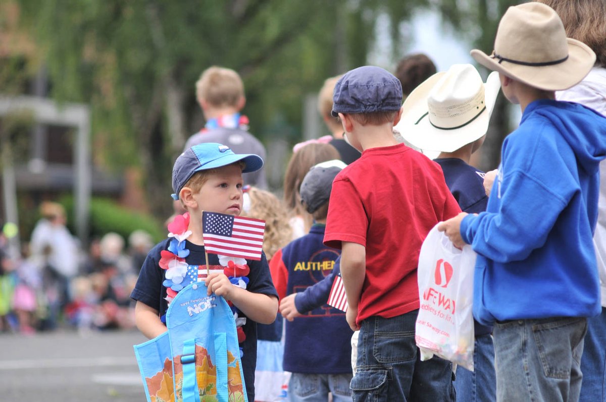 Go4thFest's tweet photo. Here's some of our favorite memories of past Go4ths. Stay safe and healthy this 4th of July and we will see you in 2021!
#go4thfest #longviewwa #gofourthfestival https://t.co/xeLV2BImjL