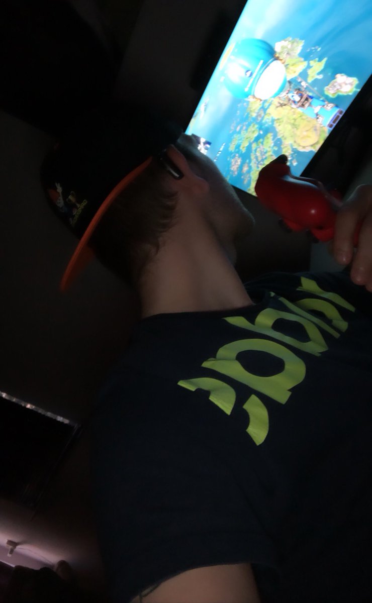 GAMEKINGPHK's tweet image. Je volgers is niet altijd je fan. 🧐👾
—————————————————
#gamekingphk #ps4pro #fortnitenl #fortnite #funnygames #videogames #twitch #fortnitebattleroyale #battleroyale #game #gametime #gameover #likeforlikes #followme #deaf #deafworld 
-
TWITCH:
twitch.tv/gamekingphk