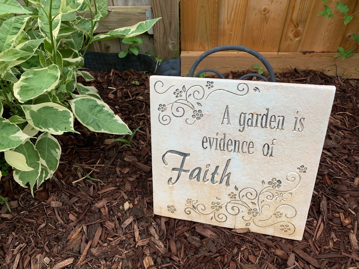 Women__Together's tweet photo. "Fix your thoughts on what is TRUE, HONOURABLE and RIGHT. Think about things that are pure and lovely and admirable. Think about things that are excellent and worthy of praise." Philippians 4:8
Margaret Gibb, Founder &amp; Director https://t.co/w7gmBc29b7