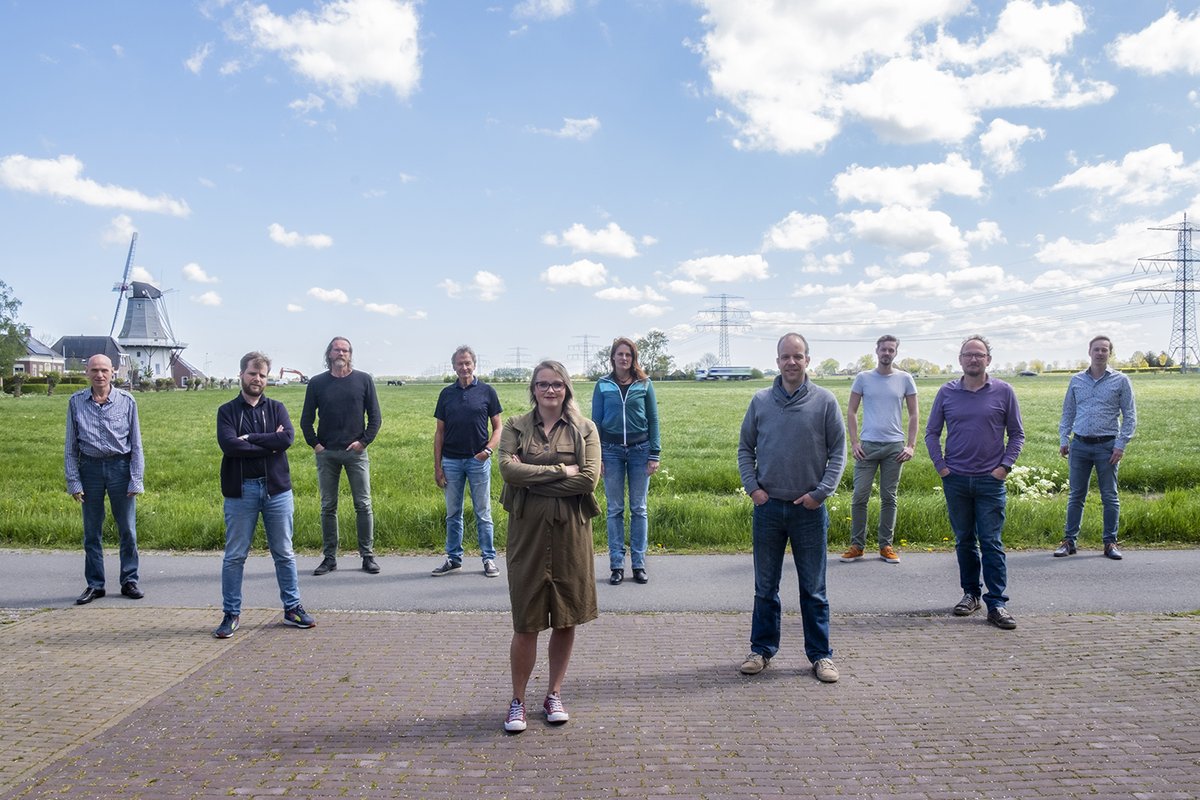 hodnl's tweet photo. Voor @provgroningen realiseren we een aansprekende vormgeving voor 3 deelprojecten aan en rond de N361 tussen Groningen en Leens. Een uitdagend en mooi project dat we oppakken met @LAOSlandschap en het ontwerpteam van #lokalemaakplaats. 
#team #anderhalvemeterfoto @StudioStedum https://t.co/JCVSx4HPNQ