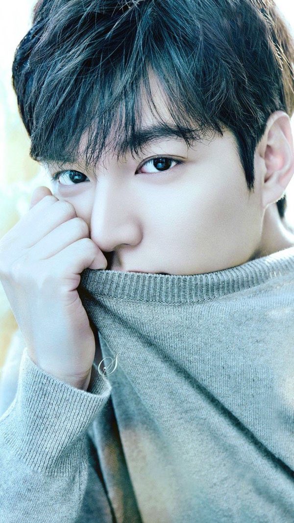 BalmesElles's tweet photo. Sael chughahamnida! Sael chughahamnida my King Min Ho! 🎂 🎁 🎈 🎉 🎉  Saranghaeyo! 😍❤️❤️❤️❤️
#LeeMinHoDay #Minoz #celebration
#Happy34thMinhoDay https://t.co/jofl1CjHo1