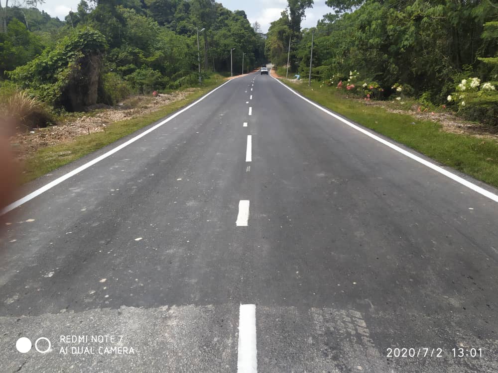 RcBentong's tweet photo. #teamroadcare #berkalapavemen #roadmarking di #ft1502 sec1 @PetraJayaMP @ZTTCSFJ @MOWorks @JKRMalaysia @CSFJ_JKR @JKRPAHANG @JKR_Raub @Roadcare_Msia @Roadcare_Phg https://t.co/WNLy4QVeWZ