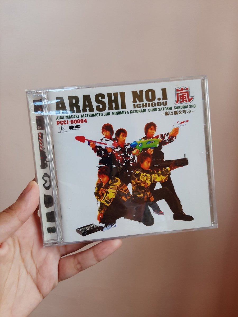 This was such a good buy at Shopee. Arashi's 1st album, it's regular edition but this is also out of print now. Price was good, and the item was nicely kept for a 19-year-old album. It even had plastic on. The CD collector in me was thrilled 