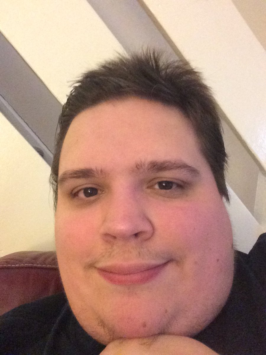 Soon I found myself in my 20's at my highest weight of 320lbs, so many health problems and this guy? Would soon be given a HBA1c of 119, yeah you read that right with lipids that would send someone spiralling with trigs hitting 4.8mmo/l. SO HEY NOT GOOD!  #t2d was my new norm 4/24