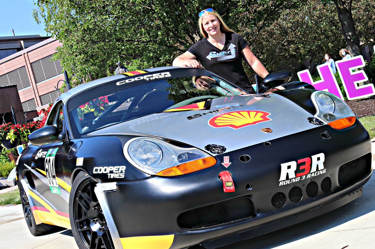 #NEWS: I am thrilled to be back with <a href="/Round3Racing/">Round 3 Racing</a> @Shell_OnTheRoad <a href="/ShiftUpNow/">Shift Up Now</a> and <a href="/Motiv8SG/">Motiv8 Sports Group</a>, driving with @LoniUnser and <a href="/mandyleamcgee21/">Mandy Lea McGee</a> at the upcoming <a href="/RaceWRL/">World Racing League</a> event at Rd ATL! Let’s burn some @TeamCooperTire rubber! 😎

📸: @kateshoup 

LINK: pippamann.com/2020/07/02/pip…