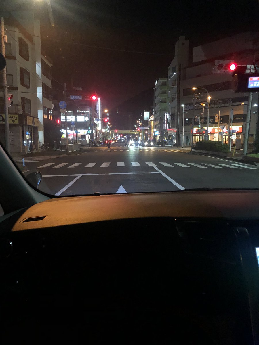 fuma_hakuna124's tweet photo. タバコ買いに車出すやつ🤟ぴえん https://t.co/rQwQW7M6pJ