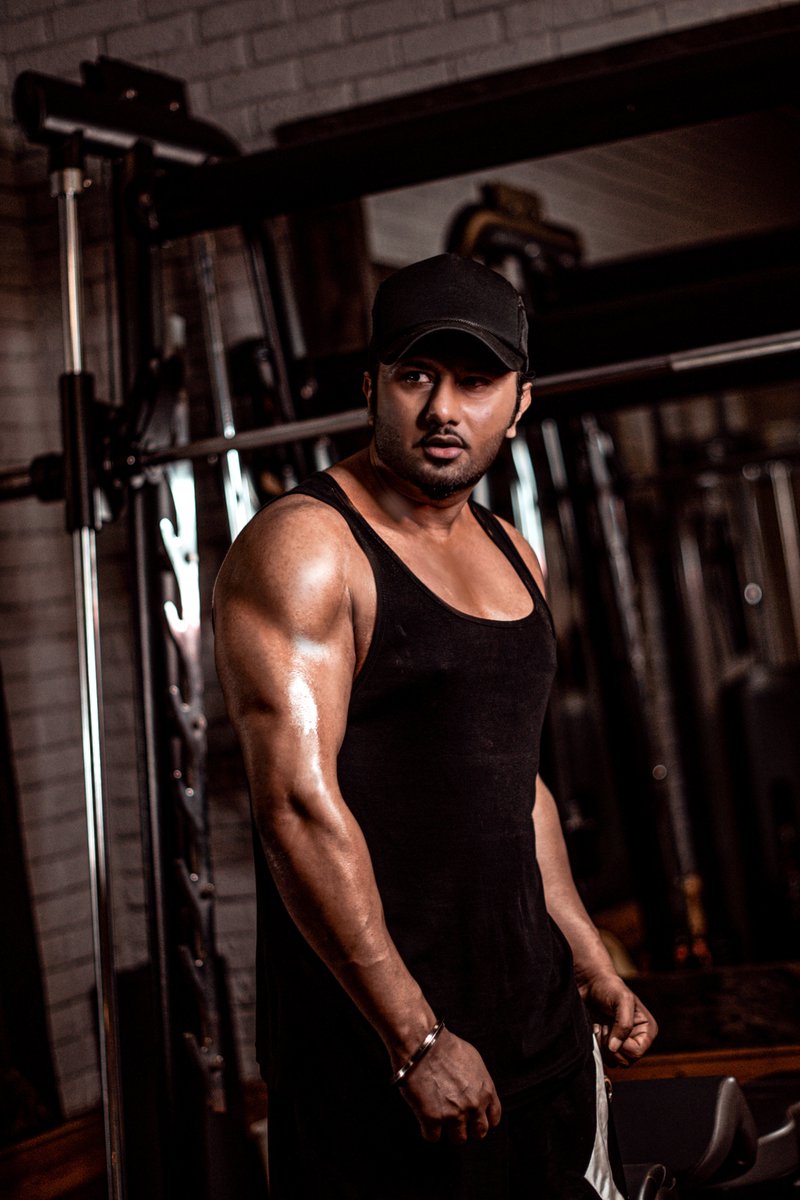 RdmMedia's tweet photo. This is called transformation !! Yo Yo Honey Singh @asliyoyo @rdmmedia @YoYoOxide https://t.co/wkpEaBFgJU