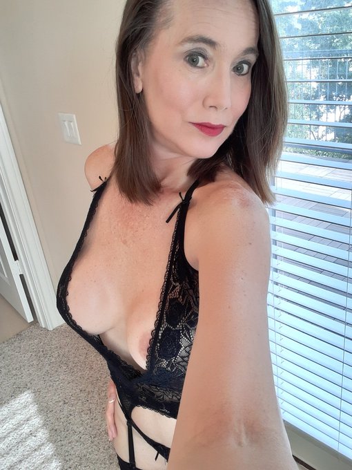 On cam now! https://t.co/1leoMWhGhd  💋💋💞 https://t.co/x8Cvv4zGPi<a href="/tag/milf"class="tags"><span>#milf</span></a><a href="/tag/bigtits"class="tags"><span>#bigtits</span></a>