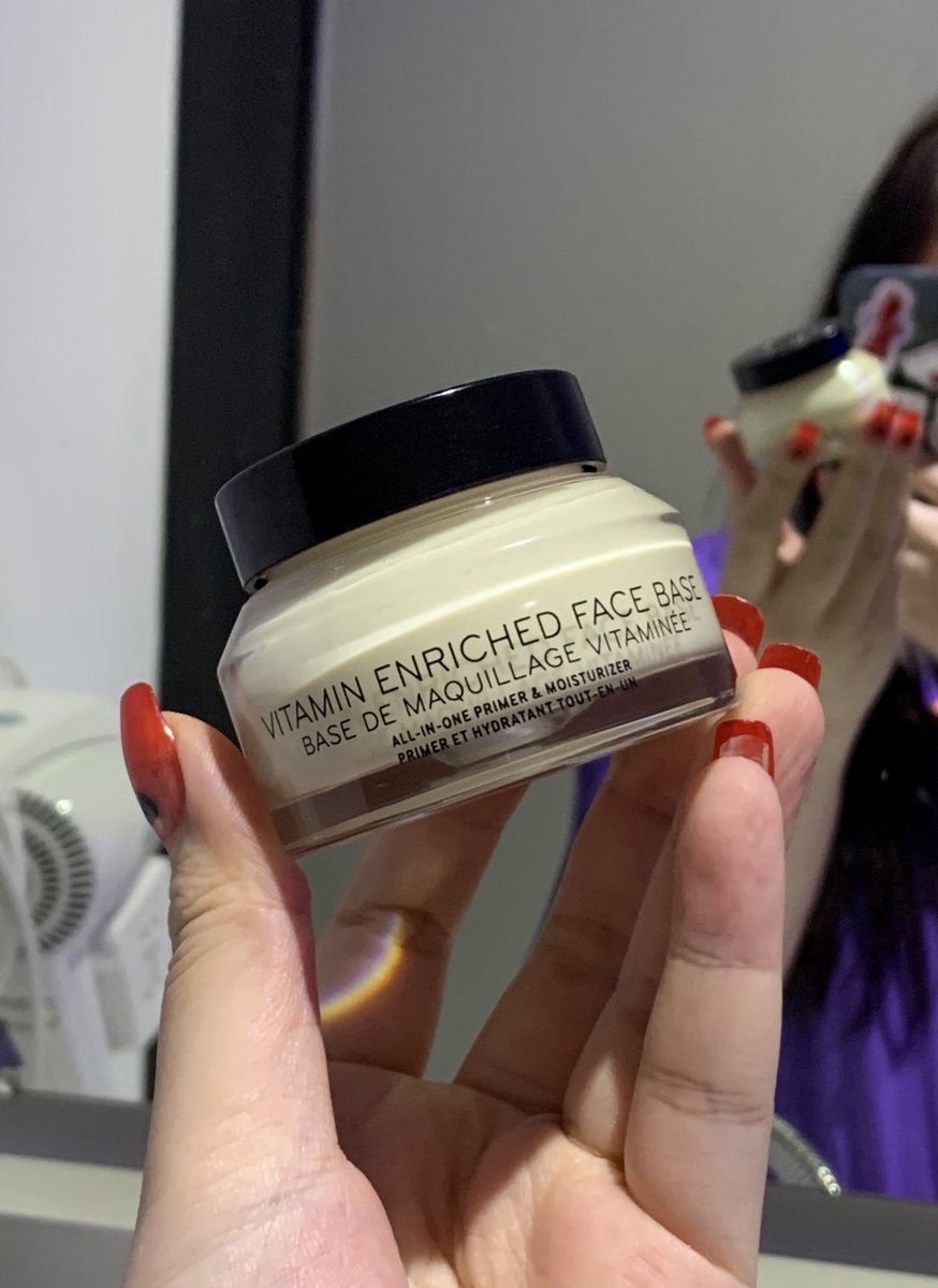 xxhani__'s tweet photo. Bobbi Brown อันนี้ดีมากกก ย���ให้เป็น makeup hack เลย เบสโกงความตายผิวมากๆ ผิวสวยกว่าตอนไม่ใช้เยอะเลย แต่งหน้าติดทน รูขุมขนเนียน เครื่องสำอางมีประสิทธิภาพขึ้น ความมันส่วนเกินระหว่างวันก็น้อยลงด้วย เพราะเหมือน���ิวชุ่มชื้นจากการบำรุงแล้ว 10/10 https://t.co/X1fr4bQX0q