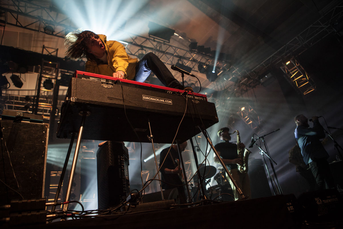 TransMusicales's tweet photo. 📺 #Replay @SmooveTurrell and Turrell aux #Trans2014
La redoutable machine à tubes groovy des anglais de Smoove &amp; Turrel avait conquis le public du Hall 3.
https://t.co/dhLYEvXzQb https://t.co/GhMxA2sE20