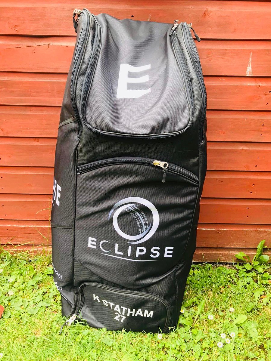 Eclipse_Cricket's tweet photo. Our duffle bags now in stock ready for the start of the 2020 season (we hope 🙏). Very lightweight, customised name &amp; number available if wanted along with plenty of space for your gear.

#LOOKTHEPART #ECLIPSE ⚪️⚫️ https://t.co/yuTNy4uR4X