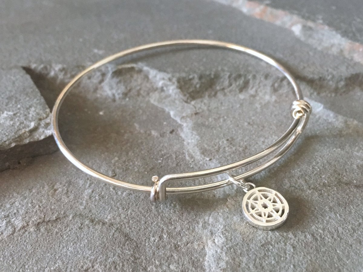 littleblokes's tweet photo. Ultimate Geek Sterling Silver Charm Bangle | Pacman, Overwatch, Game of Thrones, Wonder Woman, TARDIS, Doctor Who, Geek Nerd Gaming Gear https://t.co/r3669EsNzQ #GeekGear #NerdWear #Etsy #lbStudiosOnEtsy #EtsySeller #EtsyStore #Lbstudios https://t.co/BAixc57Xco