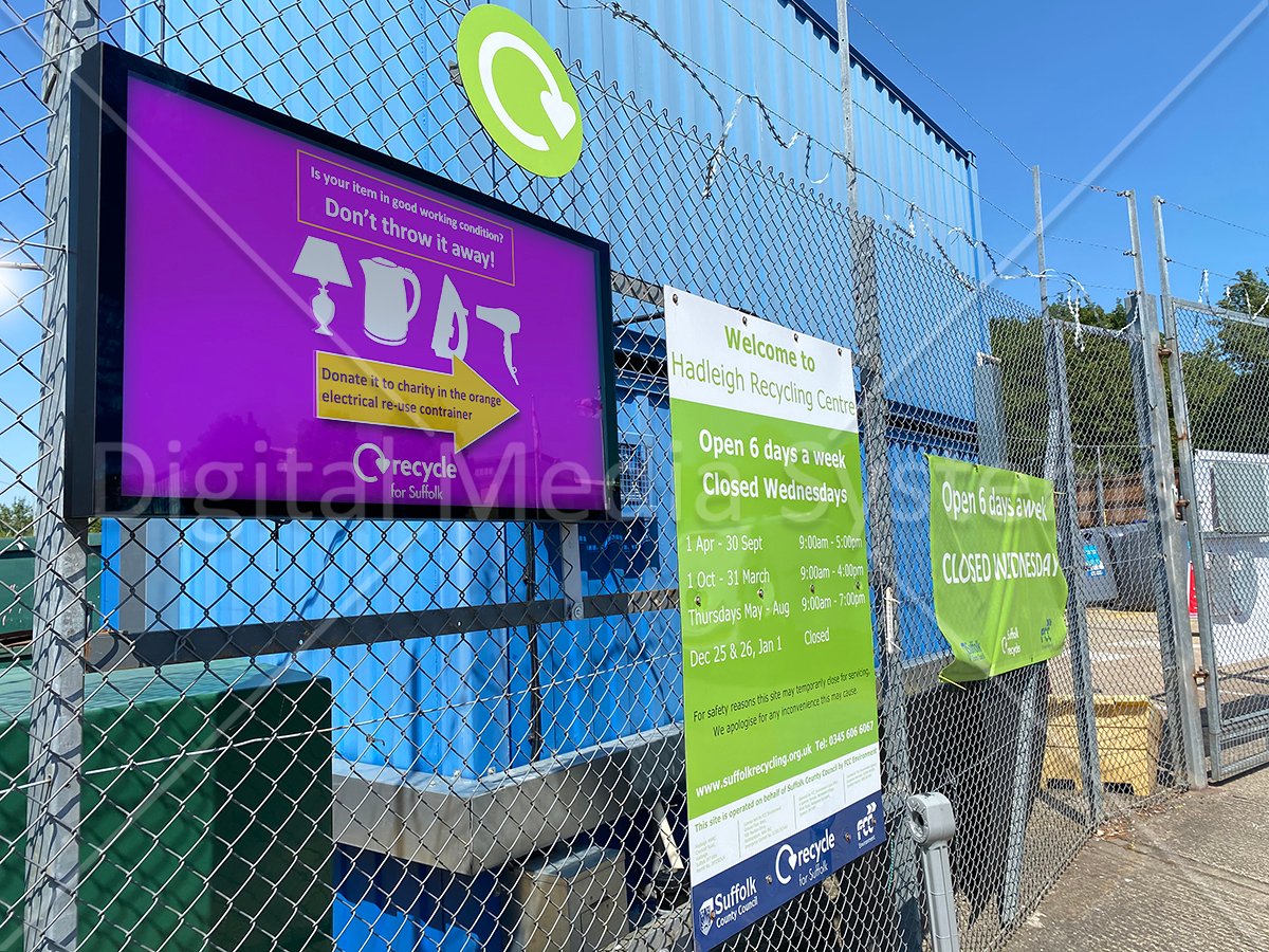 Our team have recently installed outdoor commercial displays at household recycling sites throughout the UK. Timely health &amp; safety information can be deployed centrally keeping the public notified of the latest information #COVIDー19 #COVID19 #recycling #wastemanagement #digital