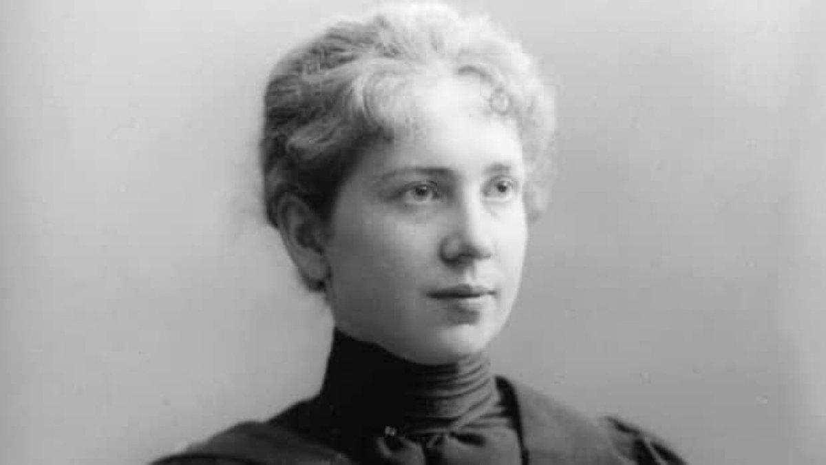 The nuclear physicist Harriet Brooks, who was probably the first person to notice the recoil of an atomic nucleus due to emissions during nuclear decay, was born  #OTD in 1876.Credit: Notman Archives/Musée McCord