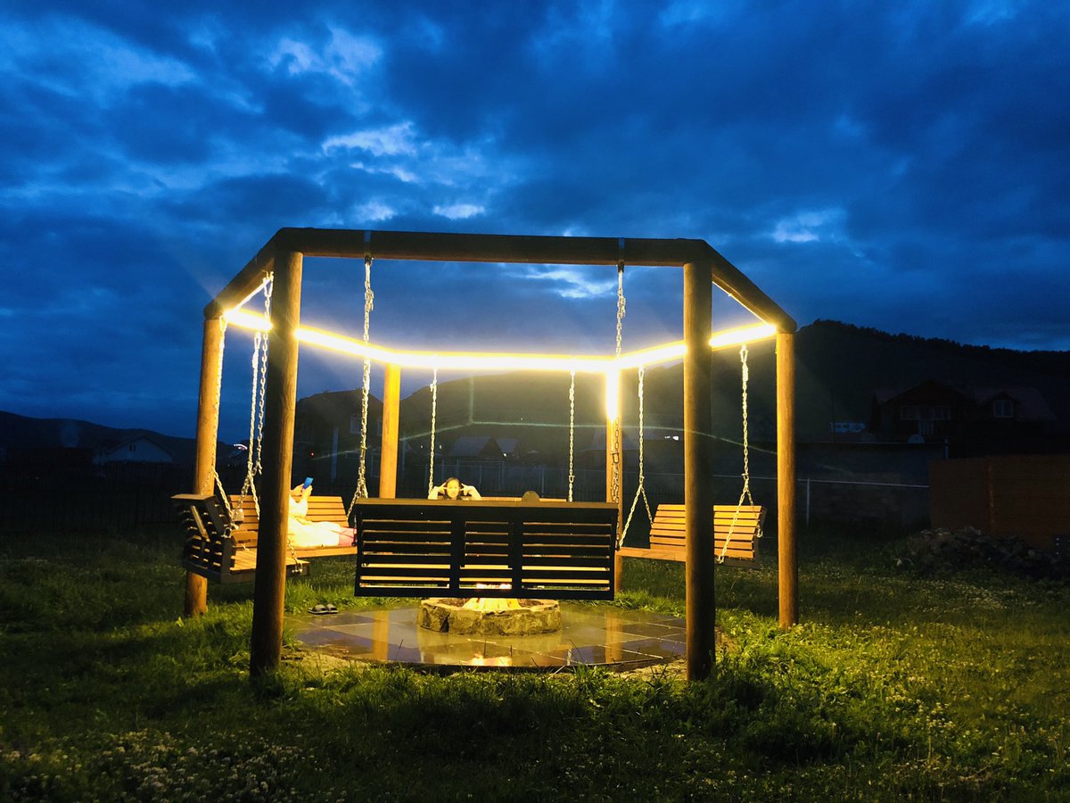 Зиа лагерьтаа ил гал түлж суудаг хэсэг хийлээ