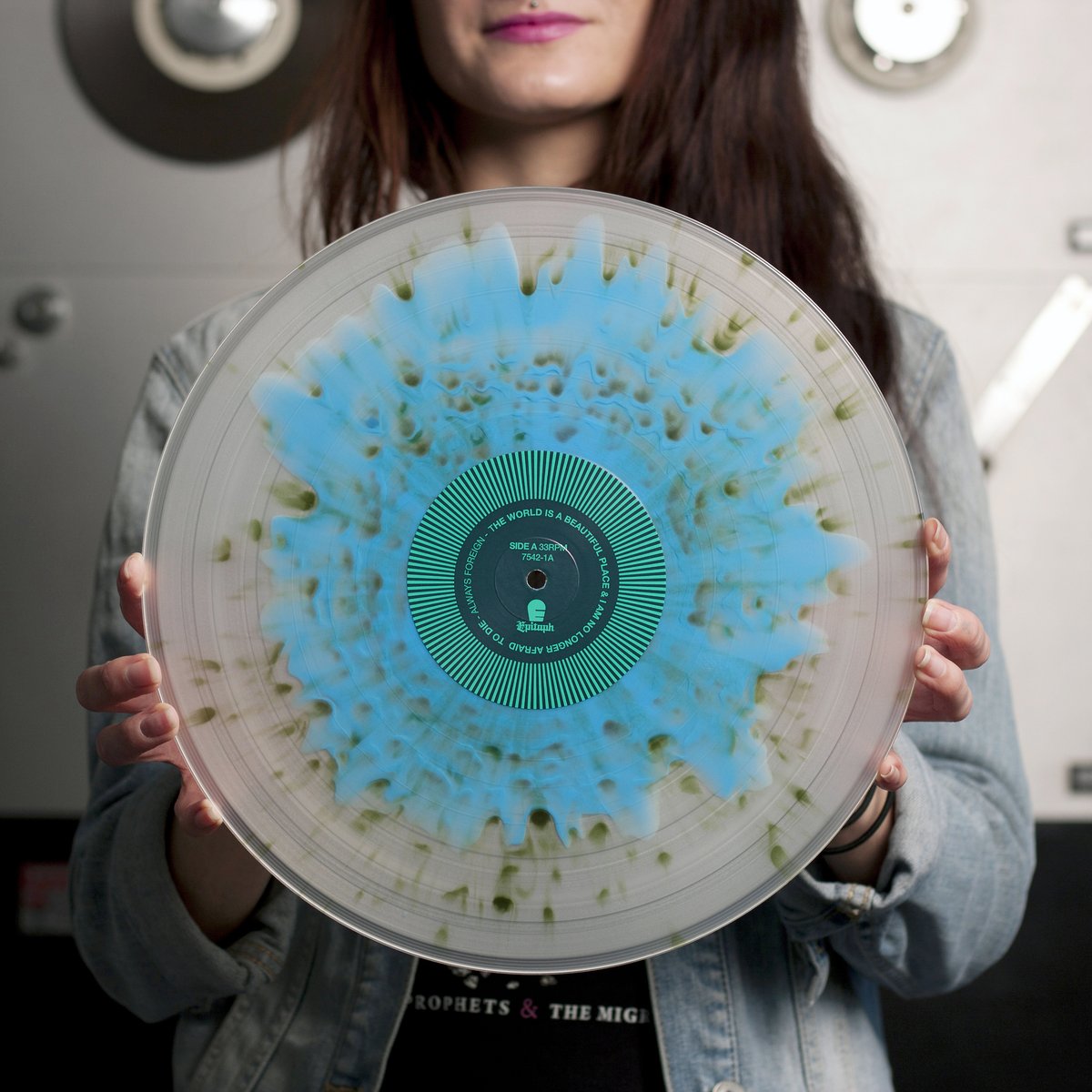 xvinylx's tweet photo. Effect: Color-in-color: Blue in Clear, with Swamp Green splatter
Featured: The World Is a Beautiful Place &amp; I Am No Longer Afraid to Die - Always Foreign LP
#xvinylx #vinyl #vinylrecords #vinylcollection  #wemakevinyl #epitaph #epitaphrecords #twiabp #twiabpaianlatd https://t.co/9Oc3Z7X2By