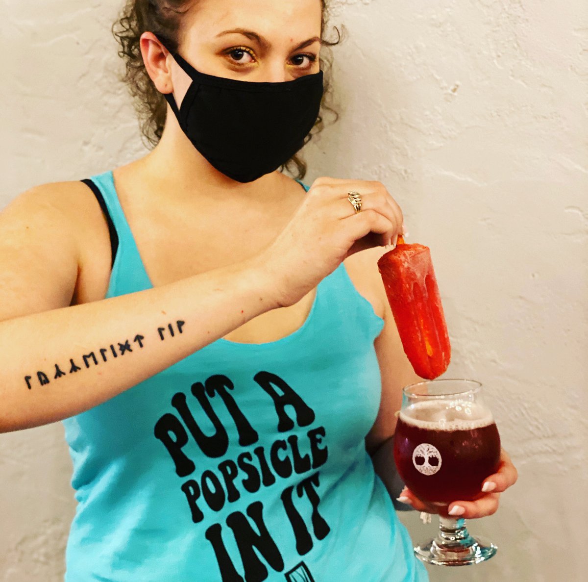 norsebrewingco's tweet photo. Cool down and put a popsicle in it!!😉
Whether you want the hoptail or the tank (black or teal) we've got you covered
Always a thank you to @Ads N Art
#hoptails #beerfoodfamily https://t.co/ZvFwmubb2i