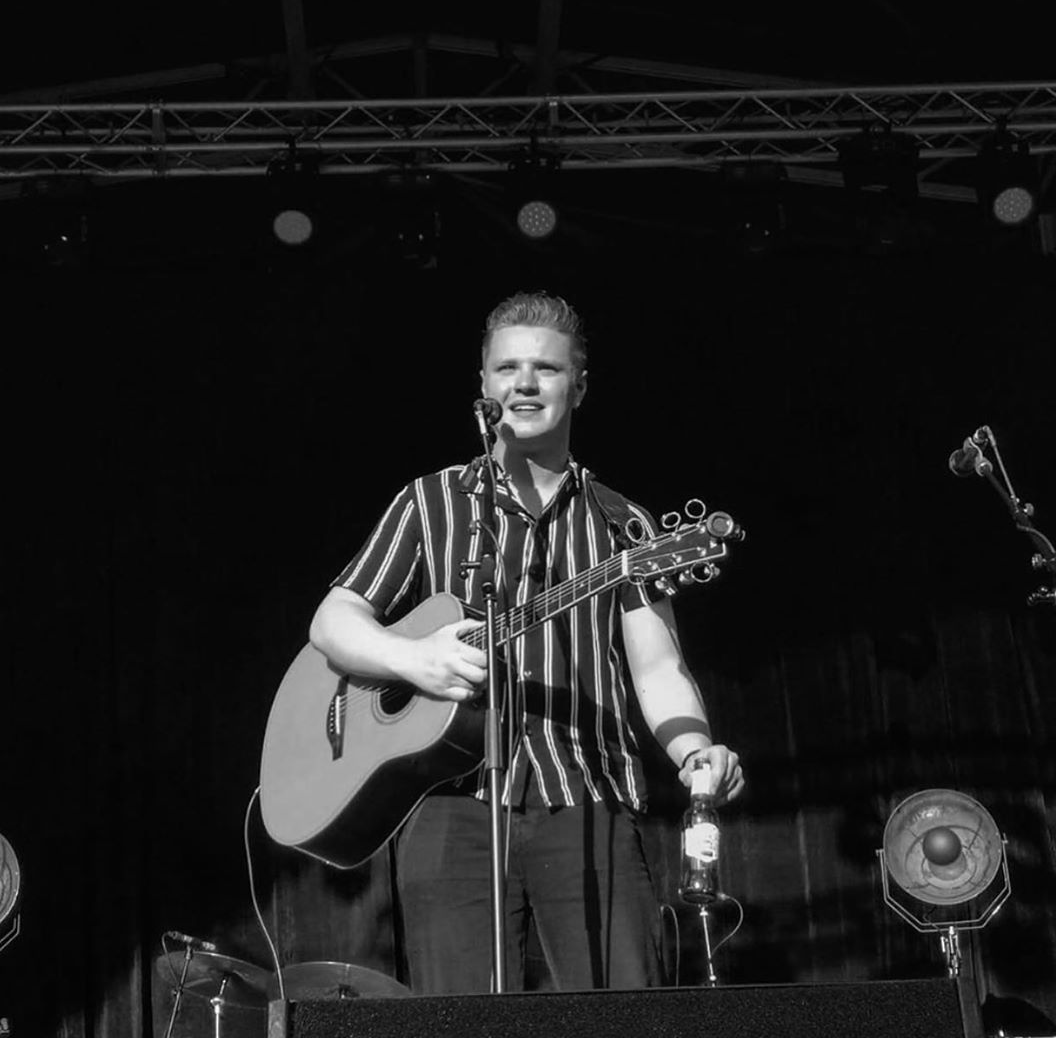 NeverFadeRecs's tweet photo. All of our acts have had shows cancelled due to Covid-19. We stand with them, the talented musicians, crew, promoters, festivals and venues who are under threat of closure to call on the government to offer support to the live music industry in this time of need. #LetTheMusicPlay https://t.co/3100SCcoR4