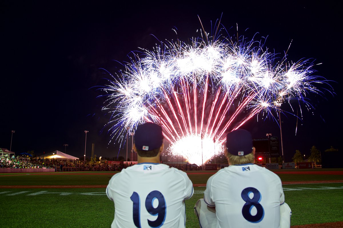 MiLB's tweet photo. Oh, you think fireworks are just for the fans? 🎆

#MiLBFunOnThe4th https://t.co/QZBpIuWyIh