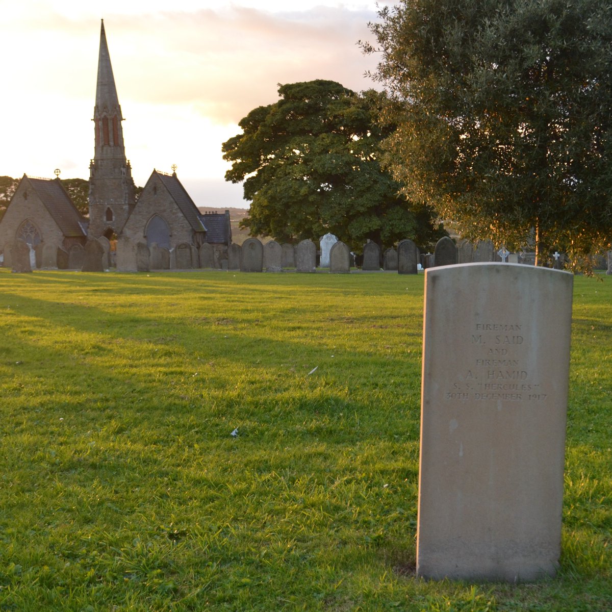 14/20 The same is true of people whose lives were taken while serving aboard. Firemen Said & Hamid – buried in a Whitby churchyard – remind us of the global character of the mercantile marine and the largely forgotten story of Black and Asian seafarers in the UK.  #SWOS20