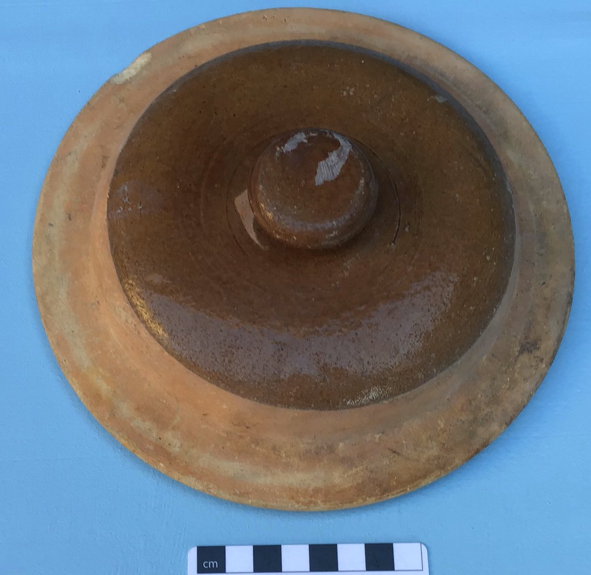 urithiwetutz's tweet photo. Habibu Omary of #KilwaKisiwani has #donated this #uniqueobject he ‘fished’ from #KilwaBay 10ya to Kilwa #sitemuseum supported by @univofstandrews @EJDPollard @dickybates2 @IchumbakiE @fearandsequins @NautArchSoc @Archaeo_UDSM https://t.co/BTCrRG7nss