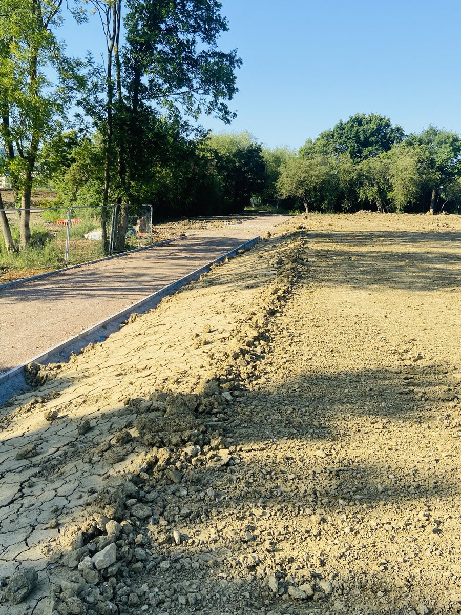 Sportfields_Ltd's tweet photo. Earthworks complete ready to start importing Topsoil for pitches and stone for bases of ATP and MUGA ⁦@SpellerMetcalfe⁩ ⁦@DessoSport⁩ https://t.co/QgcQwKkoMi