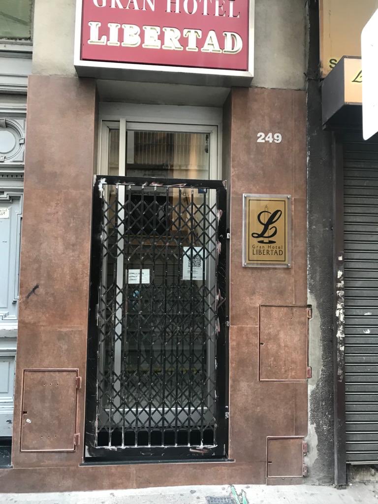 granhotelliber1's tweet photo. Después de más 100 días sin actividad, estamos quebrados. Necesitamos una #LeydeEmergenciaYA para fijar:
 Flexibilización y entrega inmediata de ATP; exención fiscal y de tasas municipales; prórroga de alquileres y créditos a tasa cero. https://t.co/SKfuDsNcjl