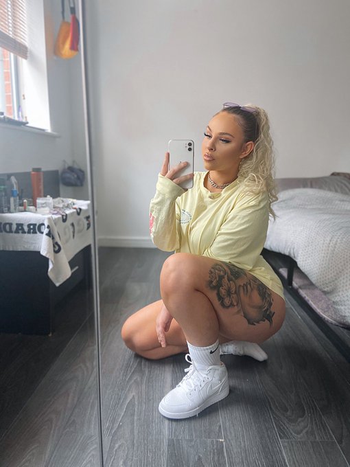 Yeah but do I look fire in clothes too? https://t.co/wzc7zB0hn2