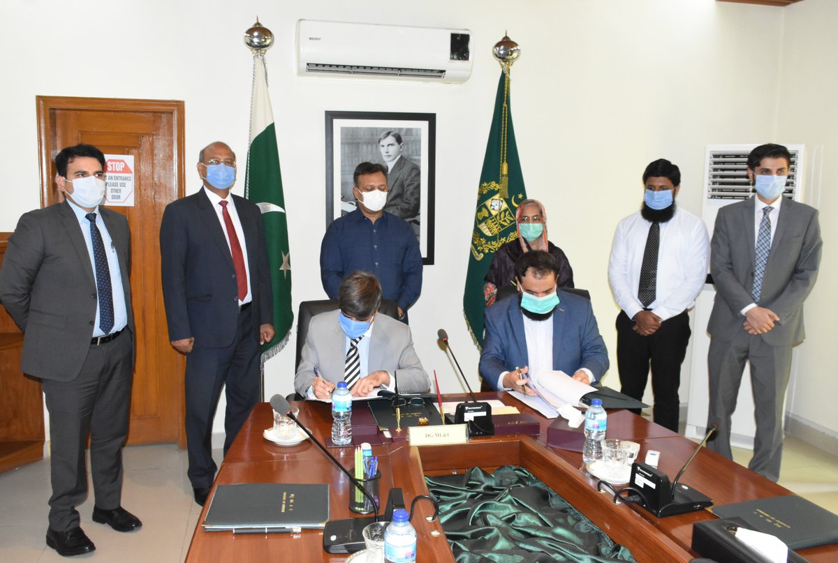 MLCDept's tweet photo. 1/3 Another historic step taken by Cantonment Boards of Pakistan to facilitate the residents of all cantonments. In line with the Government of Pakistan’s e-Governance Policy, an agreement has been signed between 1Link and the Cantonment Boards of Pakistan https://t.co/K00cbVg5jt