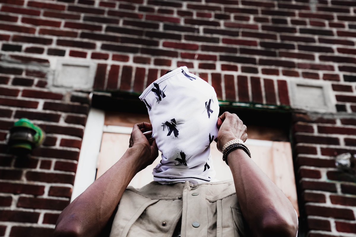 ItsKuuL's tweet photo. {Swipe left} Mask On; {Swipe right} Fuck it mask off; ๐ฅ: @ezrugonzalez #KUULIGANS #WIN #LinkWithLegends https://t.co/H7jVmQ4yLh