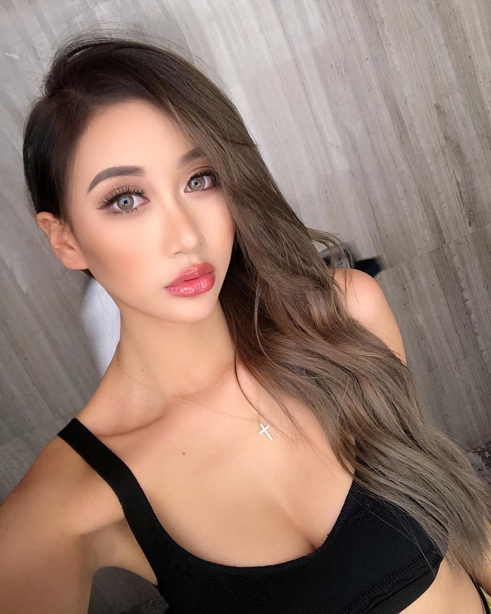 Dailyasianpost's tweet photo. • #Instagram 📸 : joannali__
• #LIKE ❤️ &amp; #RT ♻️
• #FOLLOW 👤

#asian #asiangirl #cute #model #asianmodel #queen #sexy #sexyasian #pic #daily #streetwear #streetstyle #style #korean #chinese #girl https://t.co/fDkfuAaiYp