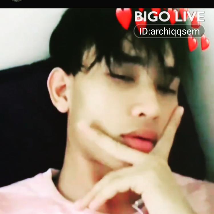 alepbugie's tweet photo. Come and see ™️achiqq🧸's LIVE in #BIGOLIVE: rezeki ke. ⭐  
https://t.co/UNsQUsgnVX https://t.co/JWRW6sCVV6