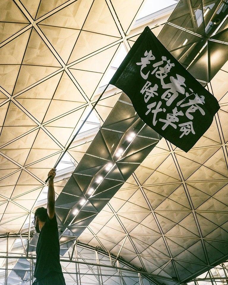 #HongKong gov just announced that "Liberate Hong Kong. Revolution of Our Times." is a slogan that is illegal under the new #NationalSecurityLaw. 

#CCPChina How far would you to go to stifle our freedoms?

#FightforFreedom 
#StandWithHongKong
