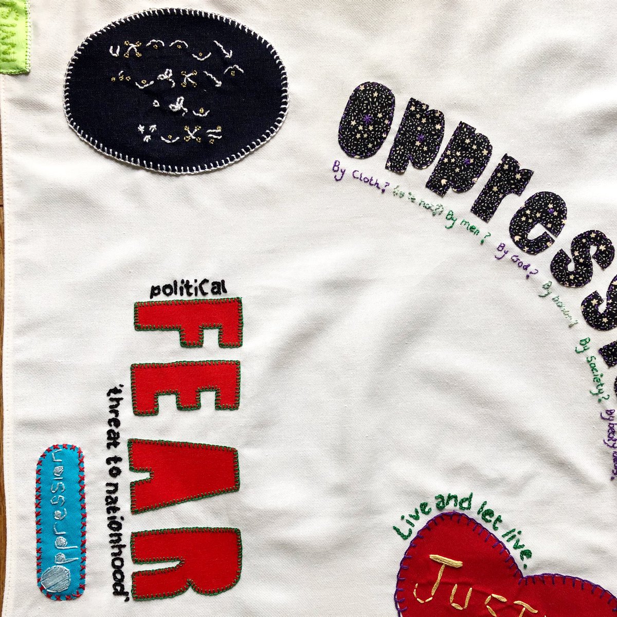 Laura_Burrill_'s tweet photo. Last two #RemoteStitchingCollective contributions added #Hidden #Oppression... now on to stitching the voices of the many other wonderful women who have contributed to this project... #busyhandsarehappyhands 

#StitchedVoice #CollaborativeEmbroidery #FeministEmbroidery https://t.co/38b2sqNDsE