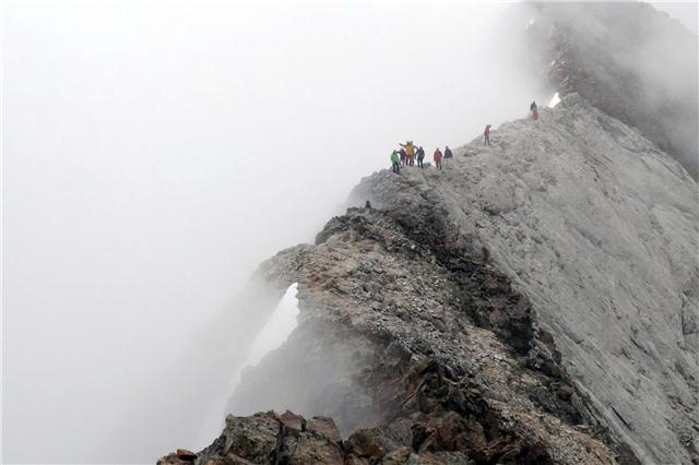 La cresta de los Infiernos, de Bachimaña a Sallent
 👉bit.ly/2D380xw
#Huesca #AltoAragon #Aragon #Pirineos #excursionesdemontaña #rutasdemontaña #Bachimaña #Sallent
