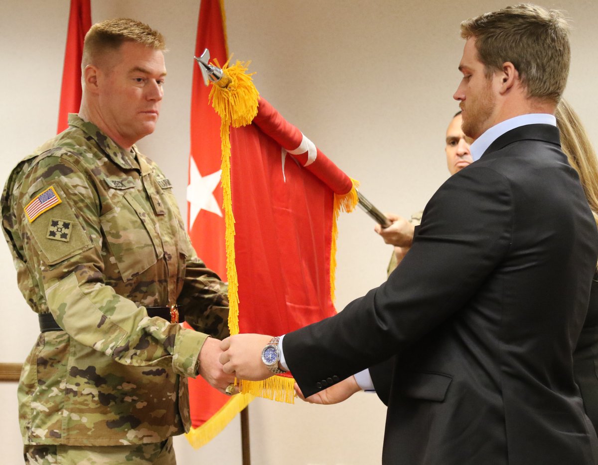 eness__tuuran's tweet photo. SWD Commander Col. Christopher G. Beck, was promoted to Brigadier General today. Previously recorded, the ceremony officiated by Lt. Gen. Todd T. Semonite, Chief of Engineers, Beck pinned on his General’s Star with the help of wife Sally and son Andrew. https://t.co/aRSpb1bAGZ https://t.co/953lPHJUFx