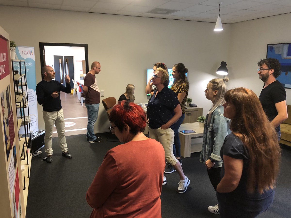 Onze technologie ambassadeurs van ⁦<a href="/TSN_Thuiszorg/">TSN Thuiszorg</a>⁩ op bezoek bij ⁦<a href="/TZAtweet/">Technologie & Zorg Academie (TZA)</a>⁩ . Mooie inspirerende sessie.