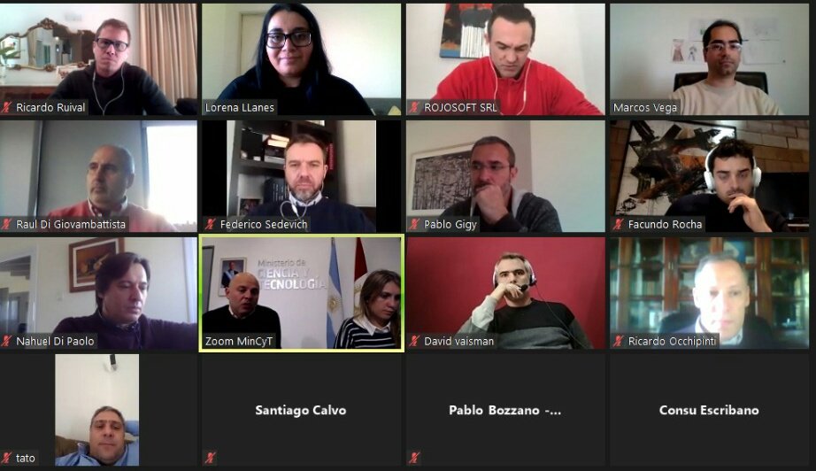 CordobaCluster's tweet photo. #BuenJueves [AHORA] Reunión con el Sr. Ministro del @mincytcordoba @poldc, #ClustersTIC de #SanFrancisco, @ClusterImpulso,  @clusterrio4 y @CIIECCA compartimos novedades, realidades y actualizaciones de la #Industria. https://t.co/BUzUDVN5VN