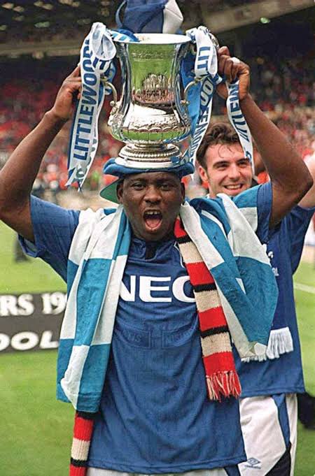 He went on to win the FA Cup with Everton in 1995, scoring two goals in the semi-final against Tottenham Hotspur after 'substituting himself' into the match while Paul Rideout was receiving treatment, (the manager had only instructed him to warm up.