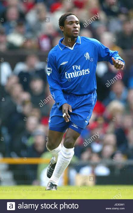 He spent majority of his career playing in the Premier League for Chelsea from 1997 to 2005, later for Newcastle United from 2005 to 2008. He had a brief stint at MLS club LA Galaxy but never officially played for the club and was a free agent before retiring in 2010.