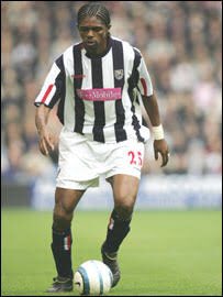 Kanu won 86 caps and scored 13 goals for Nigeria and was the joint most capped Nigerian player of all-time alongside Muda Lawal, until Joseph Yobo surpassed both players in 2012, winning his 87th cap.