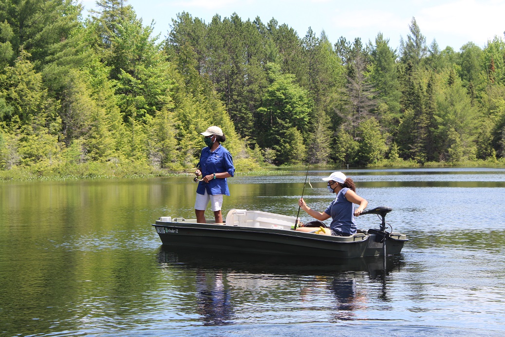 BenMeyer715's tweet photo. On this week’s The Stream: Northwoods lake research shows how angler catch rates can stay high, then abruptly crash https://t.co/DXLQ5cQcyJ @NDFieldEcology @caryinstitute @CDassow41 @CamilleMosley14 https://t.co/i2ipTSjyIi