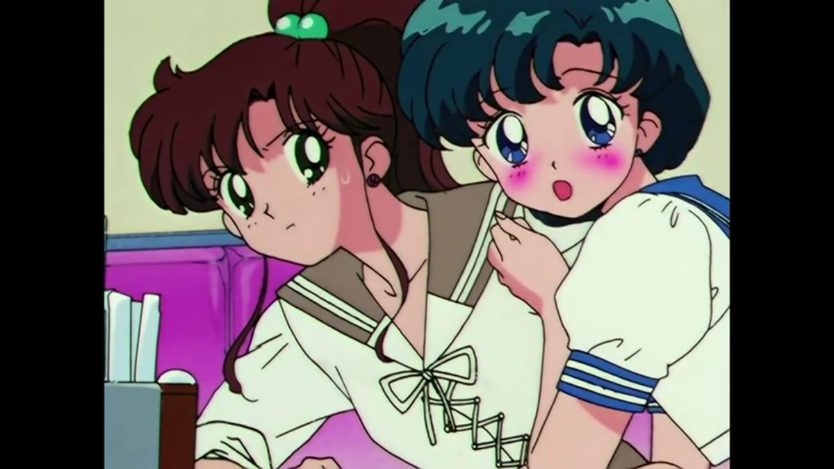 この回でも、安定のまこ亜美！ 相変わらず隣同士！ #セーラームーン