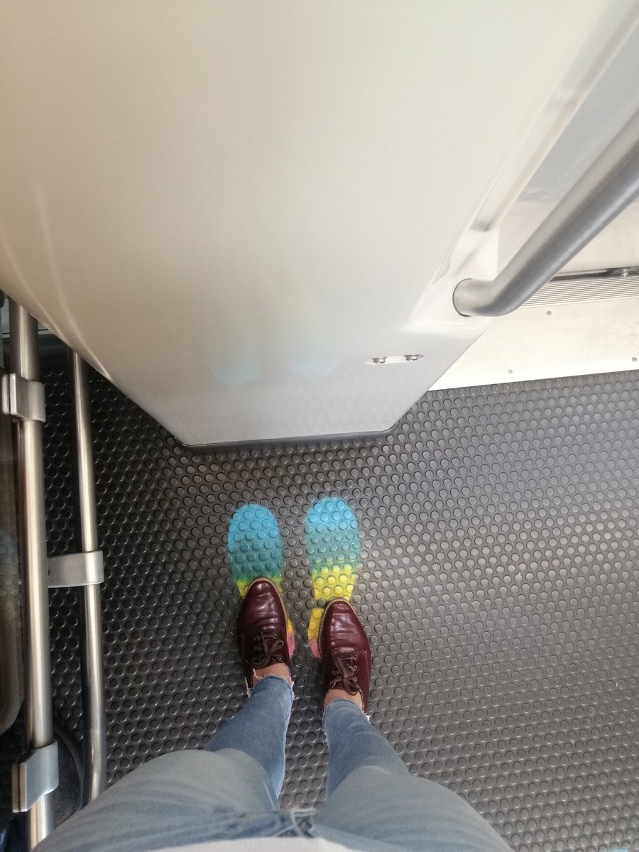 mrramirez2390's tweet photo. Hoy después de un poco más de tres meses, vuelvo a montar en mi @metrodemedellin 💛 Qué lindo estás! https://t.co/vGQXlpqddK